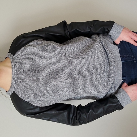 Aritzia Wilfred Free Crewneck Black Gray Sweater Faux Leather Raglan Sleeves - Picture 1 of 9